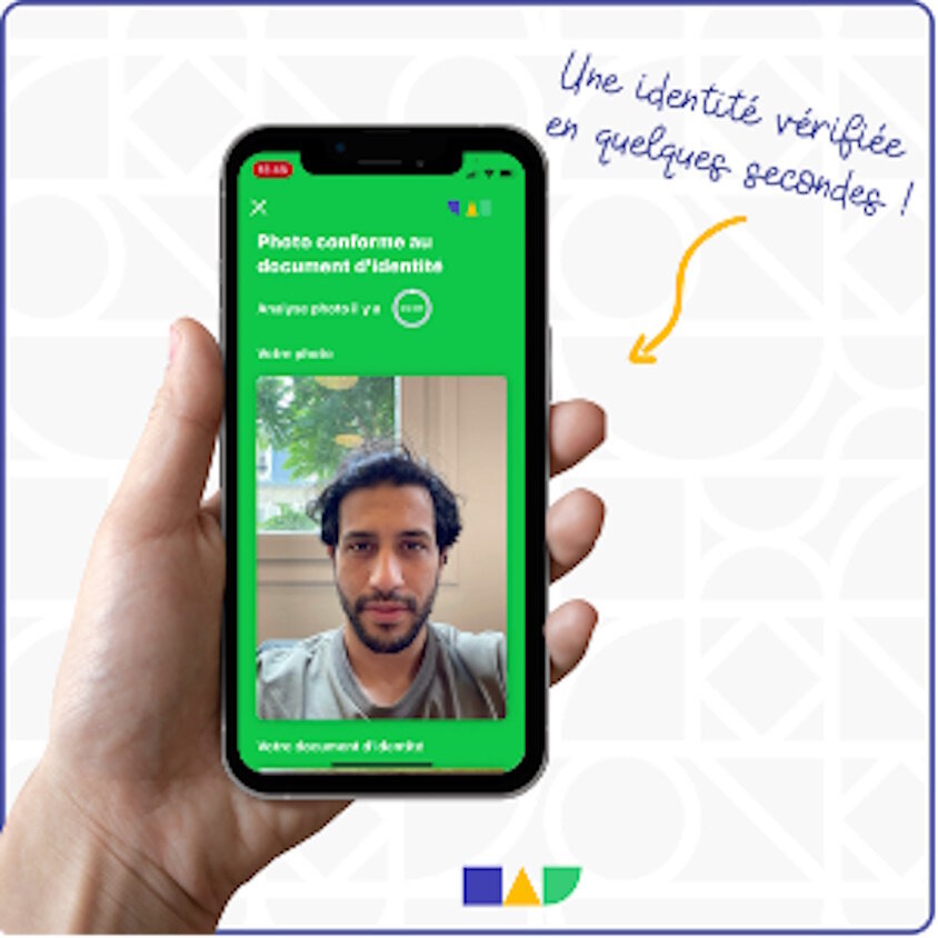 Izicheck : le selfie est comparé aux papiers d’identité téléchargés. - © Iziwork