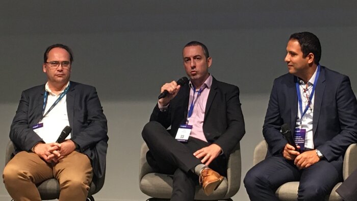 De gauche à droite, Jérôme Joutard (LVMH), Cédric Arnoult (Pernod Ricard) et Khaled Guedri (Thales). - © D.R.