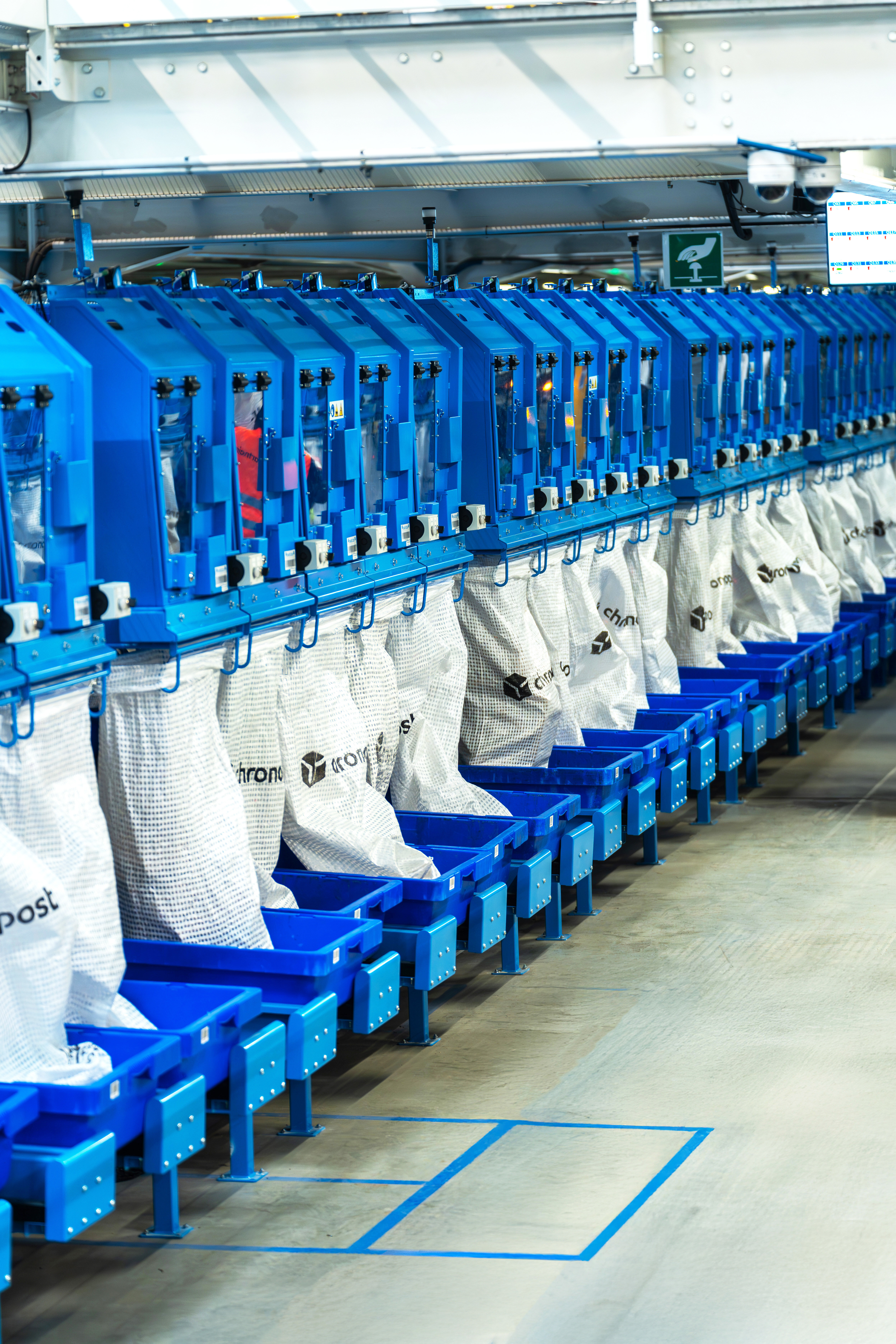 Chronopost profite désormais du processus de mise automatisée en sac de ses plus petits colis - © D.R.