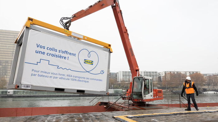 Les conteneurs ont été spécialement conçus par Box2Home pour ce projet. - © IKEA