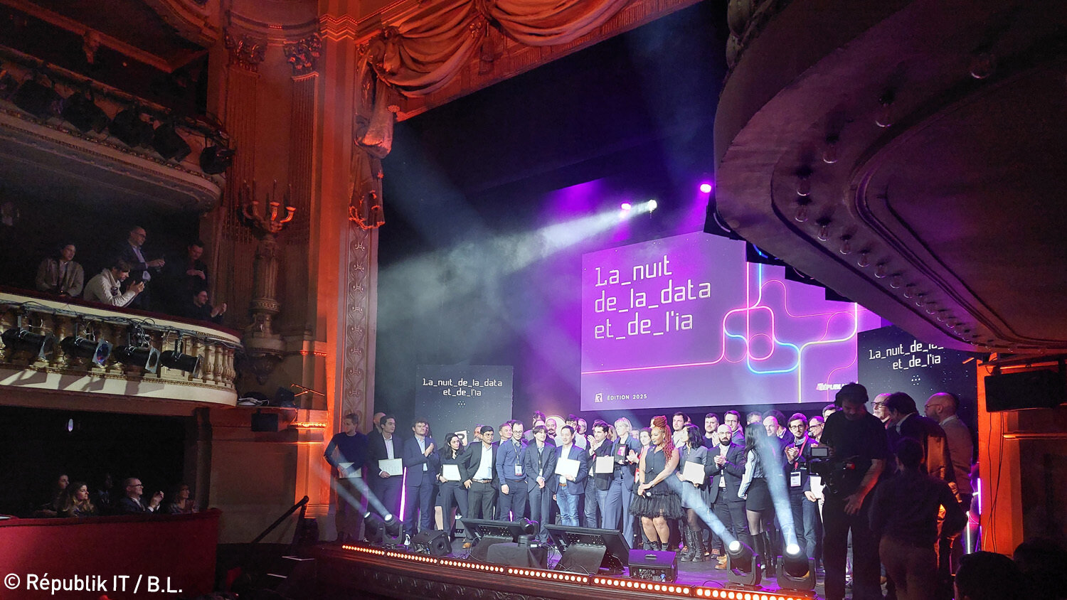 Nuit de la data 2025 : le final avec tous les lauréats et membres du jury. - © Républik IT / B.L.