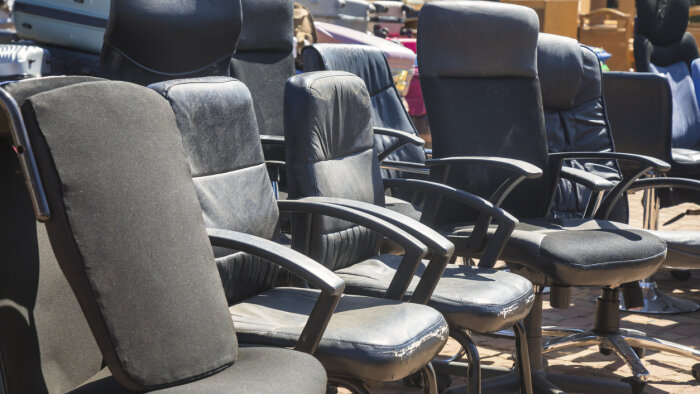 Sur 250 000 tonnes/an de déchets de mobilier de bureau, seuls 3,6 % sont revalorisés en seconde main - © Getty Images/iStockphoto