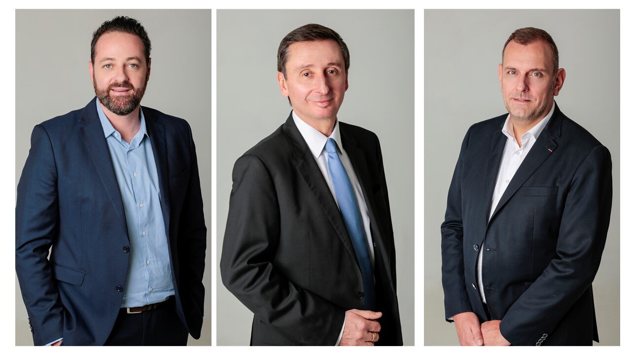 Point S France se structure, Christophe Rollet (au centre) directeur général s’appuie désormais sur Joël Arandel (à gauche) qui devient directeur des opérations et coordination groupe, et Lionel Haberlé (à droite) promu directeur marketing et stratégie d’enseignes. - © Point S