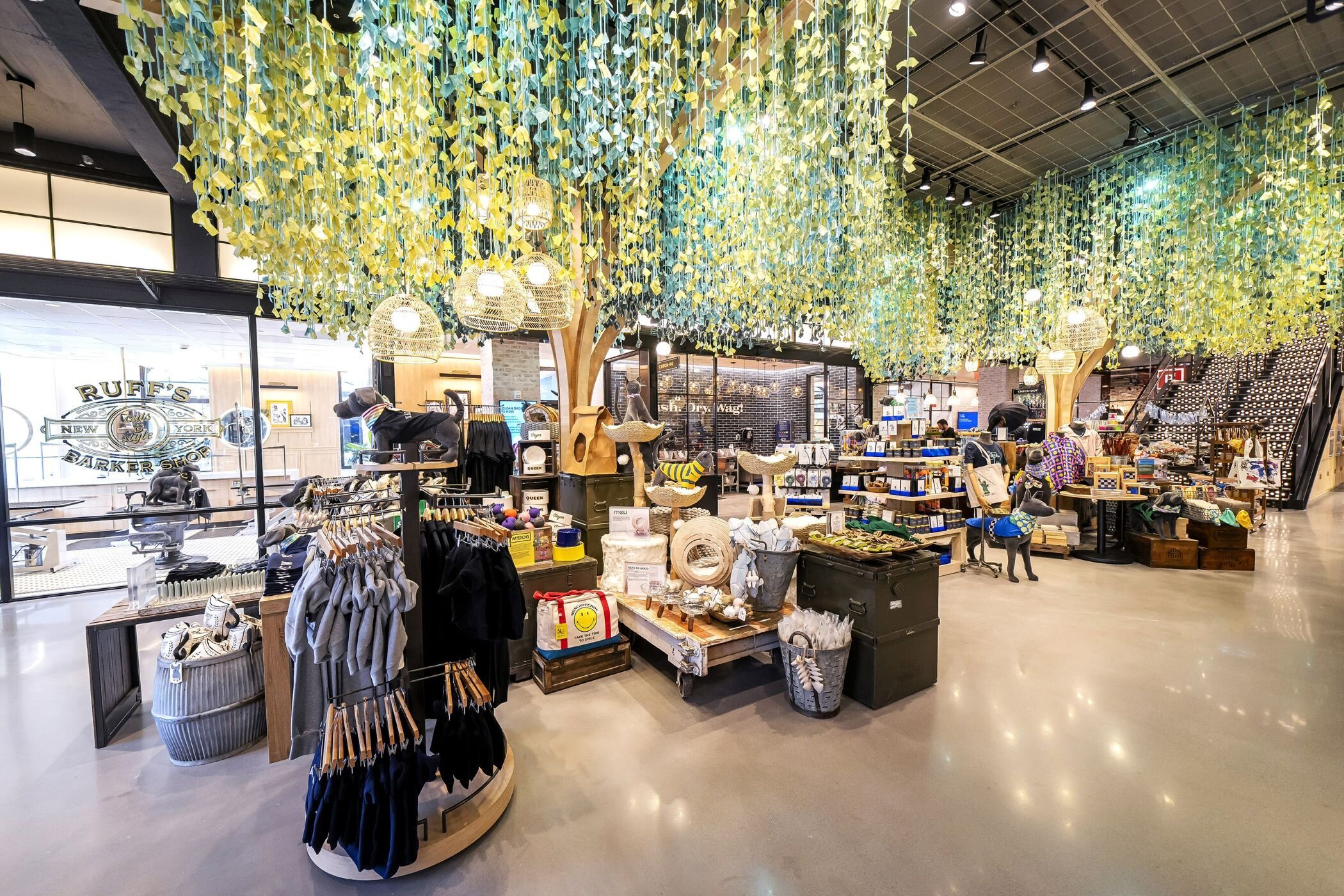 Petco a inauguré son nouveau magasin de soins pour animaux de compagnie. - © D.R.