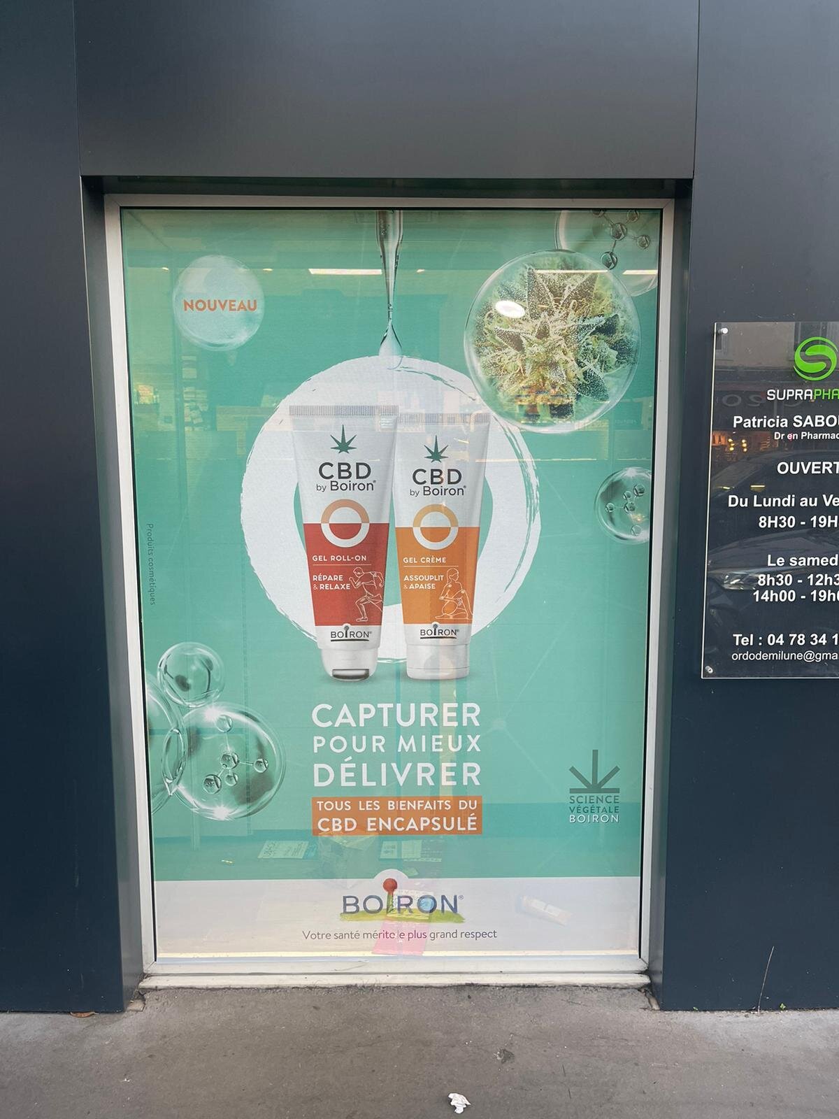 Boiron a lancé une campagne d’affichage sur la nouvelle gamme de soins à base de CBD en septembre dernier - © Boiron