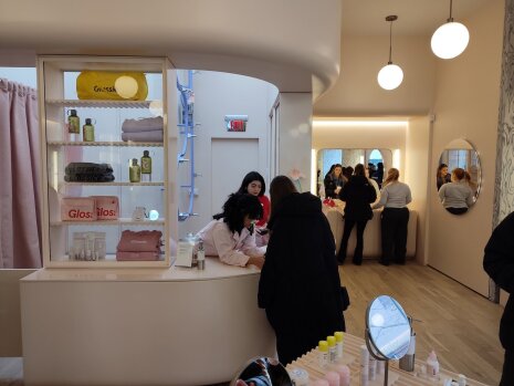 Glossier Brooklyn - © Républik Retail