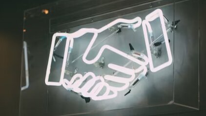 Agences et freelances : un guide des bonnes pratiques pour (re)construire la confiance