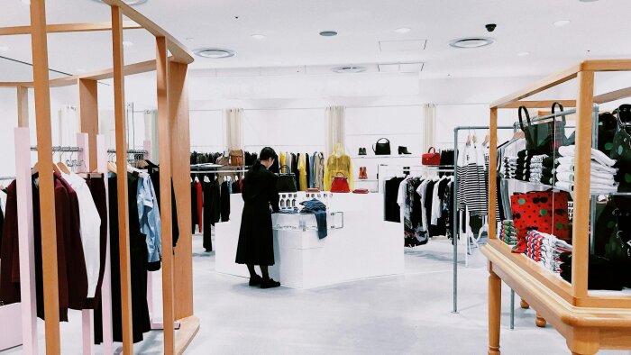 Retail - © D.R.
