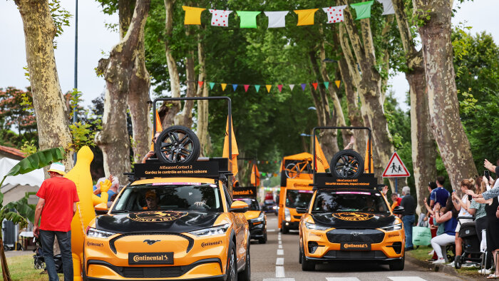 La caravane Continental sur le Tour de France 2023 (Etape 4 - Dax / Nogaro) - © Aurélien Vialatte ASO