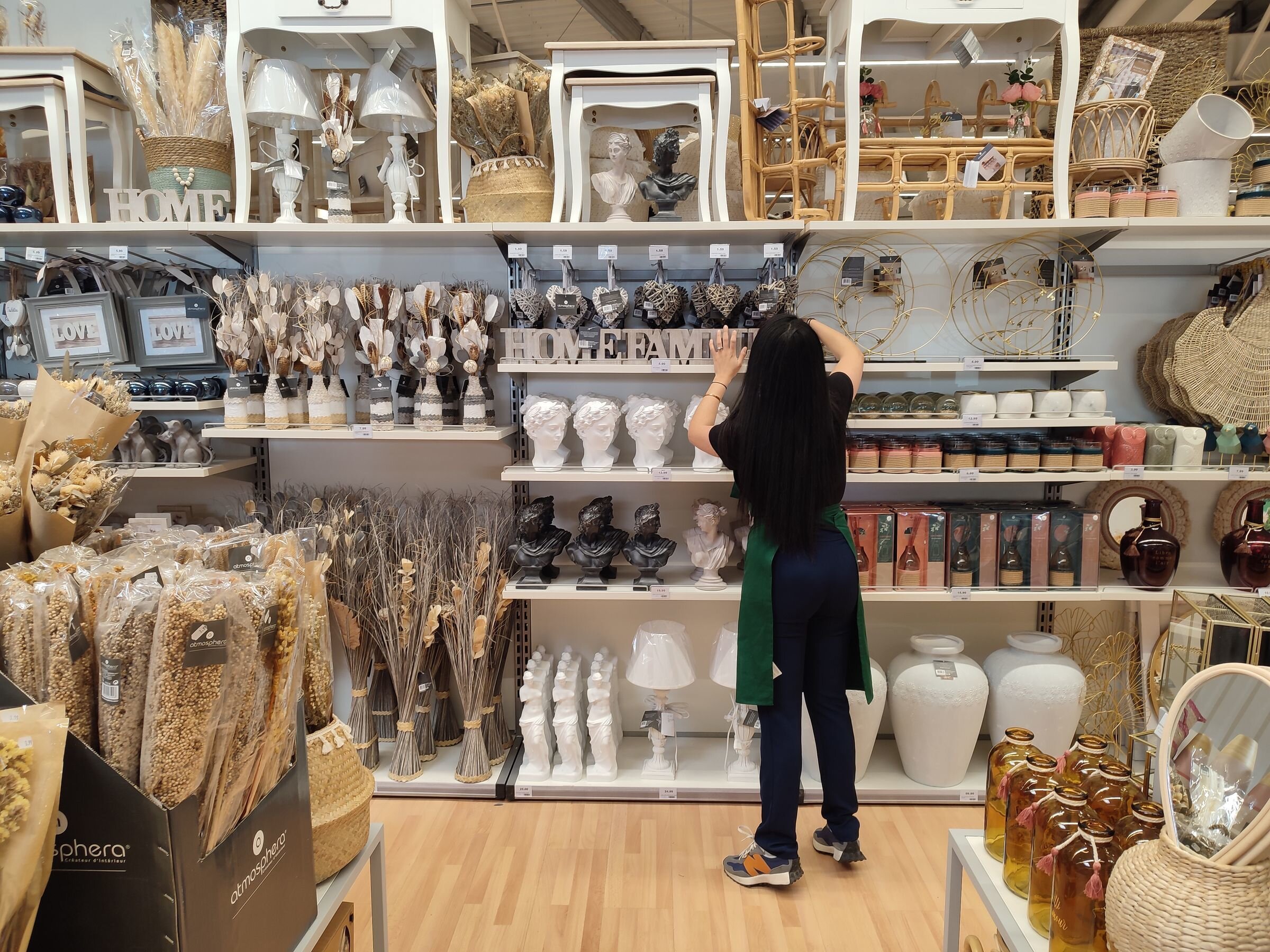 Un rayon bien achalandé est un pré-requis dans tous les Maxi Bazar. - © Républik Retail