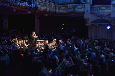 Marc Dumas et le public - © Bertrand PICHENE